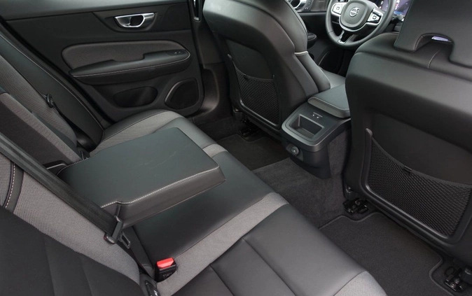 Volvo S60 cena 209900 przebieg: 6000, rok produkcji 2023 z Kolno małe 137